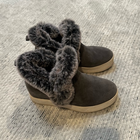 Jslides grey suede boot with fur size 7 - Picture 3 of 4